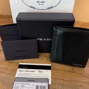 Stunning mens black Prada Vitelli Grain Nero Black Leather Wallet USA Seller